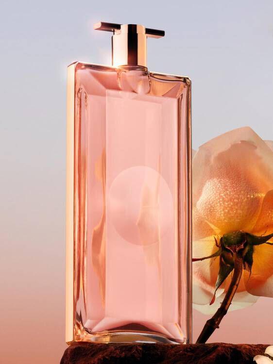 Perfume Idole de la feminidad protagonizado por Zendaya Lancome
